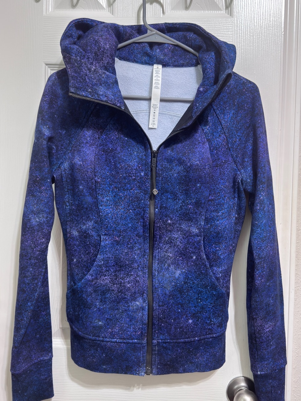 lululemon athletica iridescent navy & purple hooded pullover